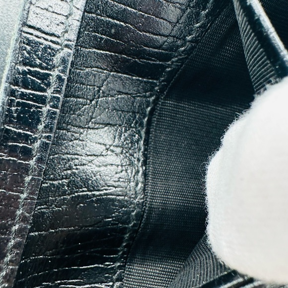 Gucci Bi Fold Card Holder - Picture 7 of 11